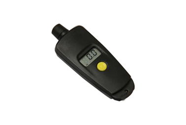 Digital tire pressure gauge